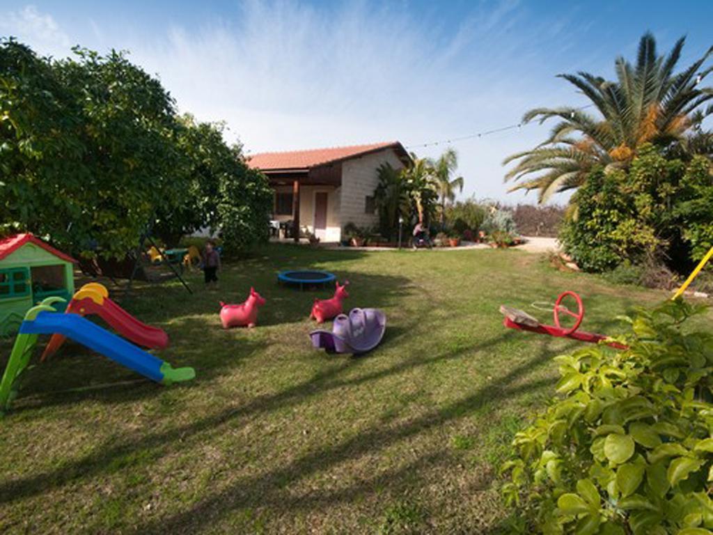 Vila Elimelech Bapardes Sheʼar Yashuv Exteriér fotografie